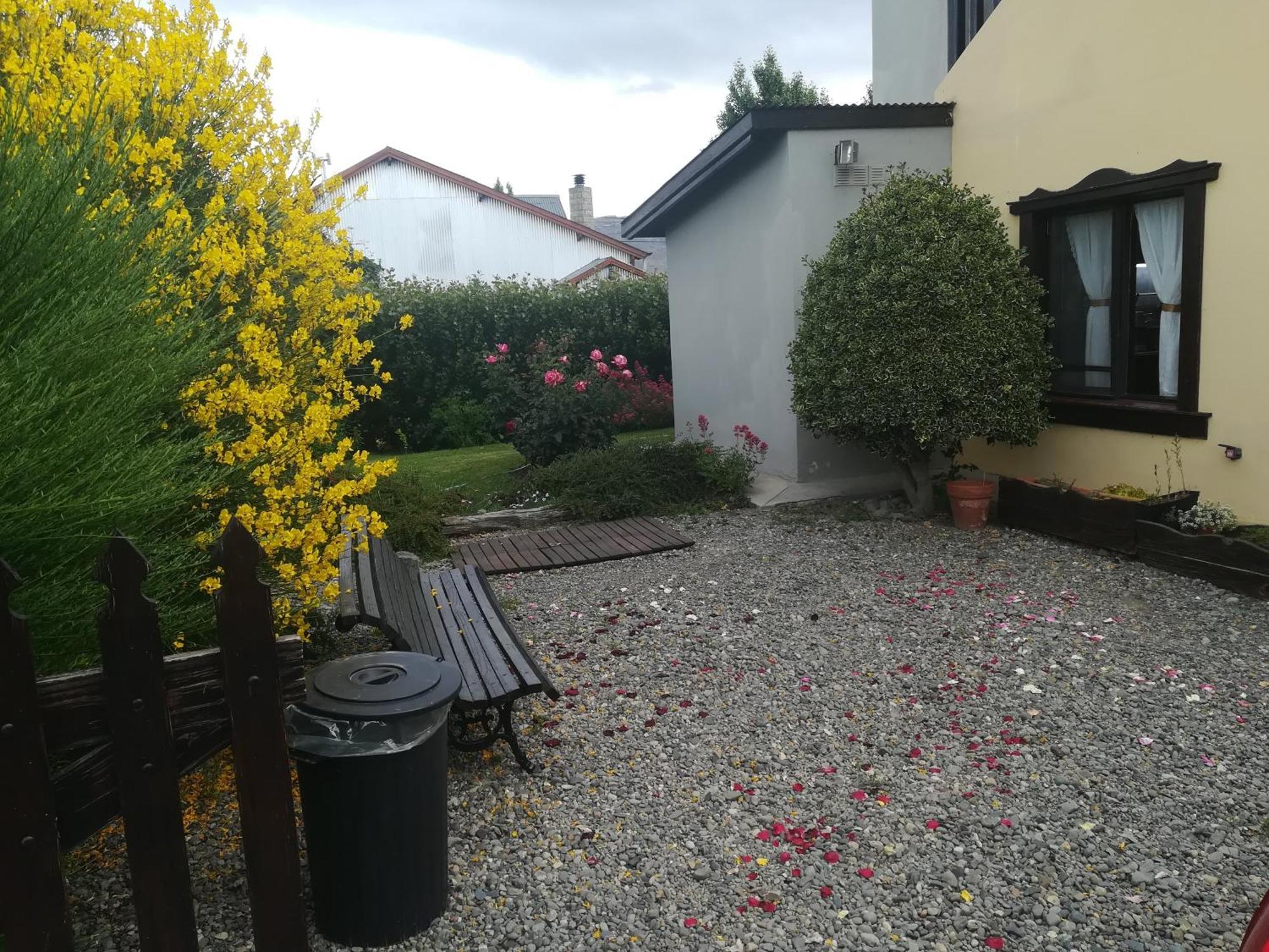 Casa De Grillos El Calafate Exterior photo